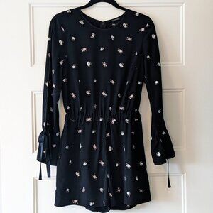 CLUB MONACO Mauve Floral Long Sleeve Romper SZ 2